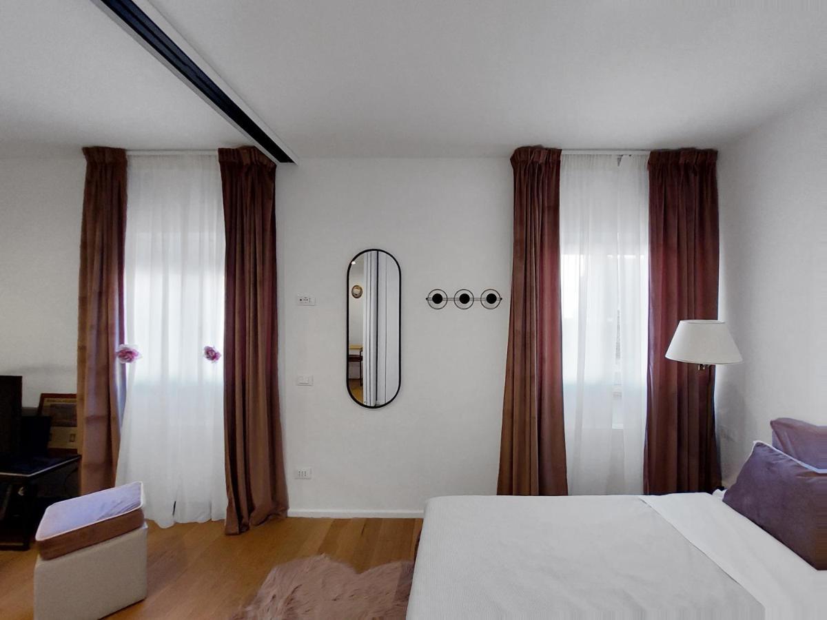 Piazza Di Spagna - Suite Donata, Strollingโรม ภายนอก รูปภาพ